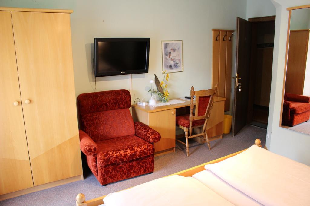 Gasthof-Hotel Winkler Muhldorf  Екстер'єр фото